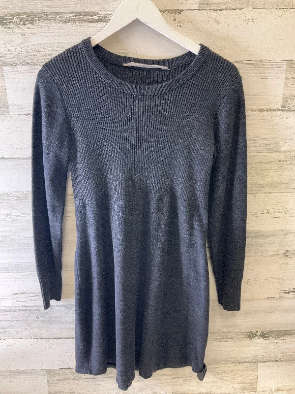 Dress Sweater By Athleta In Grey, Size: M