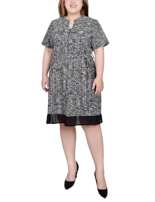 Plus Size Short Sleeve Zip Front Dress