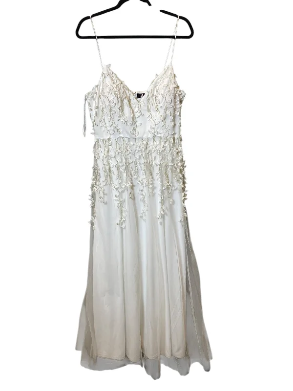 Dress Party Long By Reign In White, Size: 12