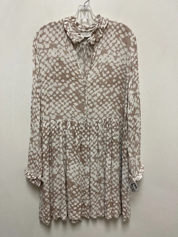 Dress Casual Short By Dress Forum In Cream & White, Size: M