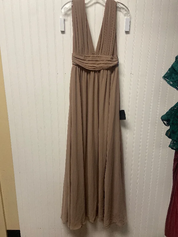 Dress Party Long By Lulus In Brown, Size: Xs