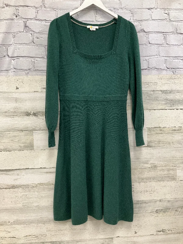 Dress Casual Short By Boden In Green, Size: M