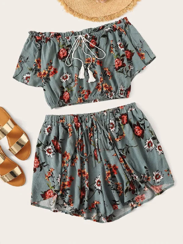 Plus Floral Print Drawstring Blouse With Shorts